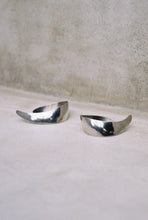 Load image into Gallery viewer, Wide Tapered Ribbon Hoop Earrings
