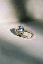 Load image into Gallery viewer, Modernist Spinning Sphere Ring
