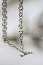 Load image into Gallery viewer, Chunky Rolo Link Toggle Bracelet
