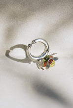 Load image into Gallery viewer, Artist Made Spinning Flower Ring
