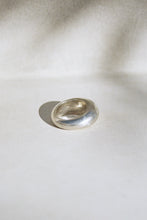 Load image into Gallery viewer, Heavy Carved Bubble Band
