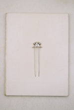 Load image into Gallery viewer, Aesa Fecund Feline Hairpin
