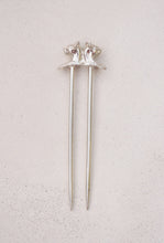 Load image into Gallery viewer, Aesa Fecund Feline Hairpin
