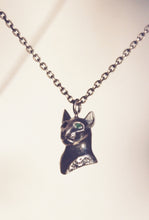 Load image into Gallery viewer, Aesa Fecund Feline with Emeralds
