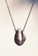 Load image into Gallery viewer, Aesa Large Pata Suave Necklace
