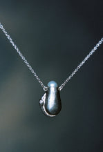 Load image into Gallery viewer, Aesa Small Pata Suave Necklace
