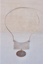 Load image into Gallery viewer, Mid-Century Hook Collar with Detachable Agate Panel
