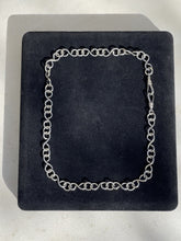 Load image into Gallery viewer, Figure 8 Link Chain with Double Dog Clips
