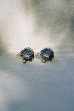Load image into Gallery viewer, Shell Post Earrings
