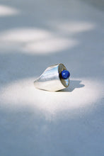 Load image into Gallery viewer, Silver Raised Ring with Pinned Lapis Sphere
