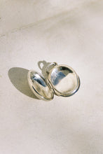 Load image into Gallery viewer, Tiffany &amp; Co. Oval Locket
