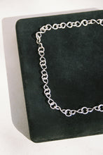 Load image into Gallery viewer, Figure 8 Link Chain with Double Dog Clips
