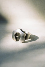 Load image into Gallery viewer, Wavy Abstract Horseshoe Ring
