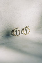 Load image into Gallery viewer, GOLD HOOPS 8

