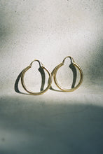Load image into Gallery viewer, GOLD HOOPS 5
