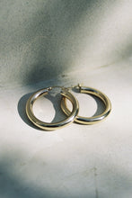 Load image into Gallery viewer, GOLD HOOPS 10
