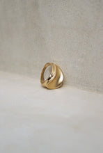 Load image into Gallery viewer, Gold Sculptural Wave Ring
