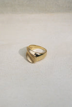 Load image into Gallery viewer, Gold Sculptural Wave Ring
