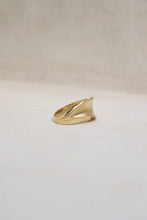 Load image into Gallery viewer, Gold Sculptural Wave Ring

