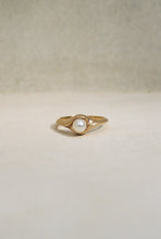 Load image into Gallery viewer, Mid-Century Gold Akoya Pearl Ring
