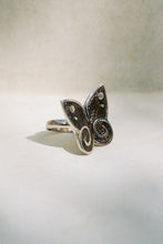 Load image into Gallery viewer, Enamel Butterly Ring
