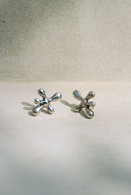 Load image into Gallery viewer, Angela Cummings Squiggle Studs
