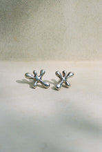 Load image into Gallery viewer, Angela Cummings Squiggle Studs
