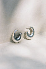 Load image into Gallery viewer, Puffy Tapered Hoops with Gold Posts
