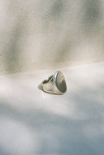 Load image into Gallery viewer, Silver Signet Ring
