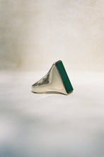 Load image into Gallery viewer, Green Chalcedony S'Paliu Ring
