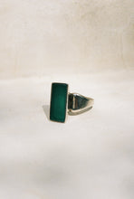 Load image into Gallery viewer, Green Chalcedony S'Paliu Ring
