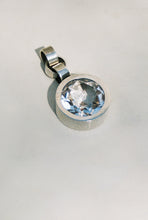 Load image into Gallery viewer, Kupittaan Kulta Finland Rock Crystal Pendant
