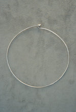 Load image into Gallery viewer, The Classic Wire Neck Ring in Gold
