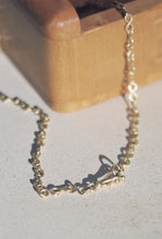 Load image into Gallery viewer, Gold Infinity Link Chain Necklace
