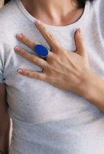 Load image into Gallery viewer, S'Paliu Large Chalcedony Sculpture Ring
