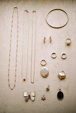 Load image into Gallery viewer, 10k Gold Pinky Signet Ring
