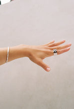 Load image into Gallery viewer, 1965 English Modernist Tube Surfaced Ring
