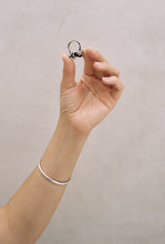 Load image into Gallery viewer, English Modernist Double Pearl Ring
