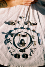 Load image into Gallery viewer, Amorphous Brutalist Brooch
