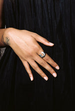 Load image into Gallery viewer, Wavy Abstract Horseshoe Ring
