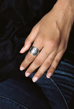 Load image into Gallery viewer, Carved Drawing Signet Ring
