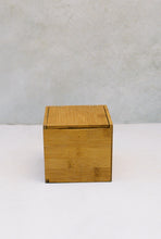 Load image into Gallery viewer, Swivel Nesting Box
