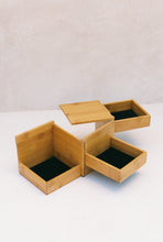 Load image into Gallery viewer, Swivel Nesting Box
