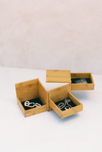 Load image into Gallery viewer, Swivel Nesting Box
