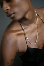 Load image into Gallery viewer, Twisted Wire Link Necklace
