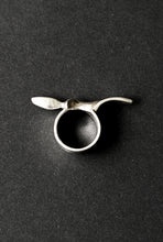 Load image into Gallery viewer, Futurist Sculptural Anvil Ring
