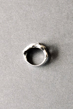 Load image into Gallery viewer, Molten Cutout Shield Ring
