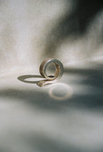 Load image into Gallery viewer, Postmodern Spiral Hollow Form Ring
