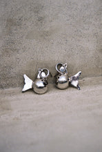 Load image into Gallery viewer, Bubble Fish Studs
