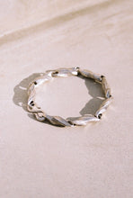 Load image into Gallery viewer, Postmodern Twist Link Bracelet
